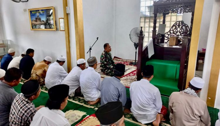 Diminta Warga Dandim Tanah Bumbu Jadi Khatib Dan Imam Salat Jumat Di