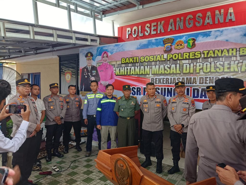 Bakti Sosial Presisi Polres Tanbu Gelar Khitanan Massal Gratis Lugas