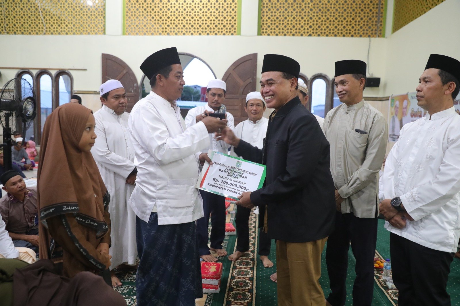Warga antusias 