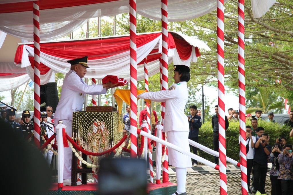 Gubernur Kalsel Pimpin Upacara HUT RI ke-80, Ajak Masyarakat Isi Kemerdekaan dengan Karya Nyata
