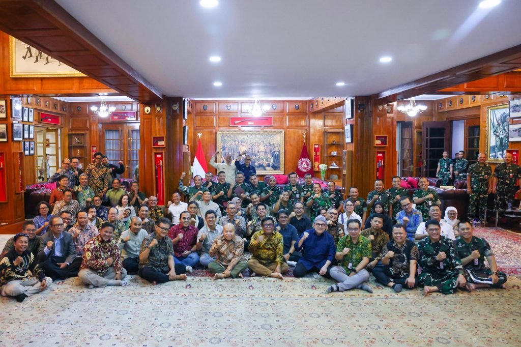 Diskusi Hangat Menhan RI dengan Pemimpin Redaksi: Pererat Silaturahmi dan Komitmen Kebangsaan