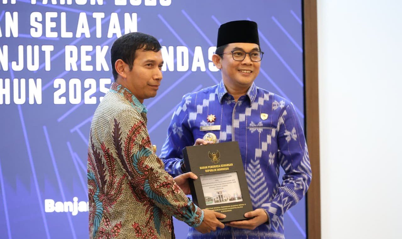 Bupati Tanah Bumbu Terima LHP Kepatuhan dan Kinerja Semester II Tahun 2025