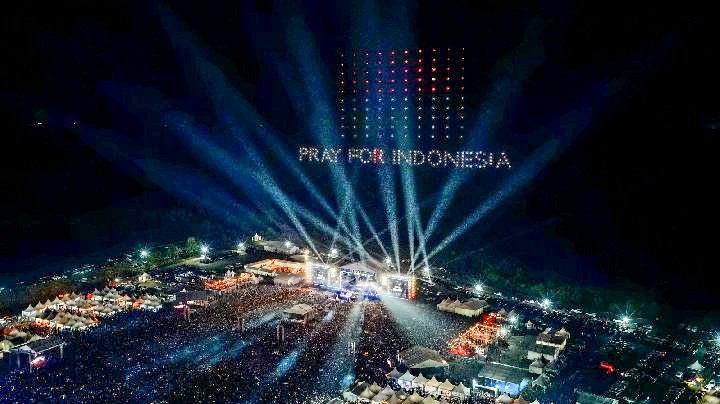 Tanpa Kembang Api, Pergantian Tahun di Puncak Batfest 2025 Tetap Meriah dengan Drone Light Show