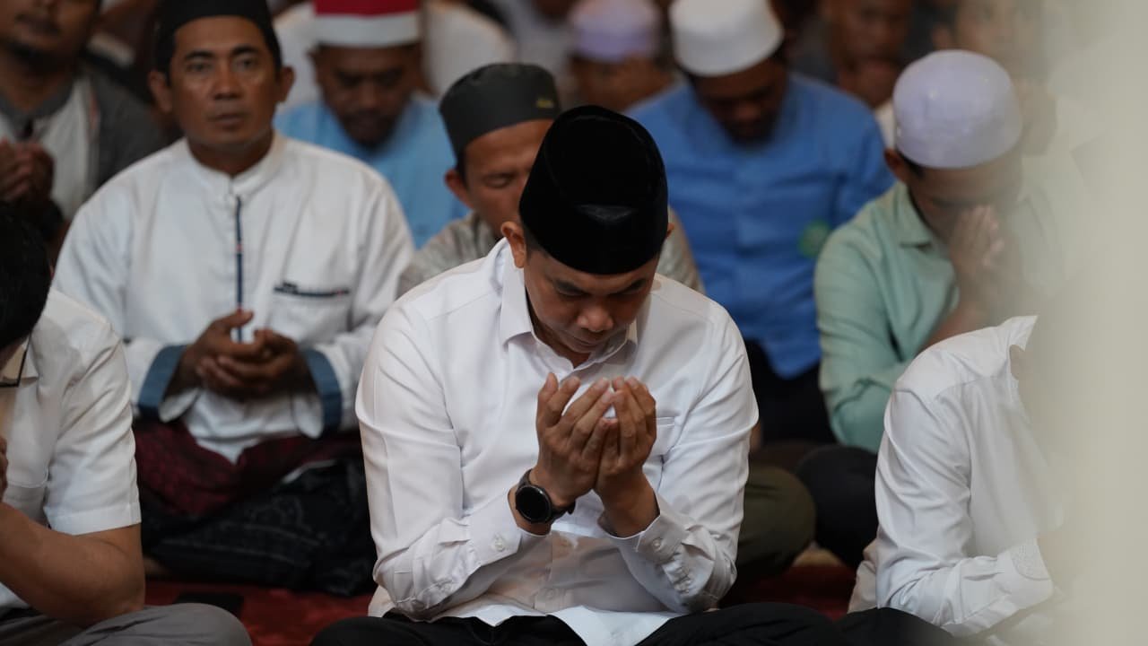 Pemkab Tanah Bumbu Gelar Shalat Hajat Berjamaah Sambut Tahun Baru 2026