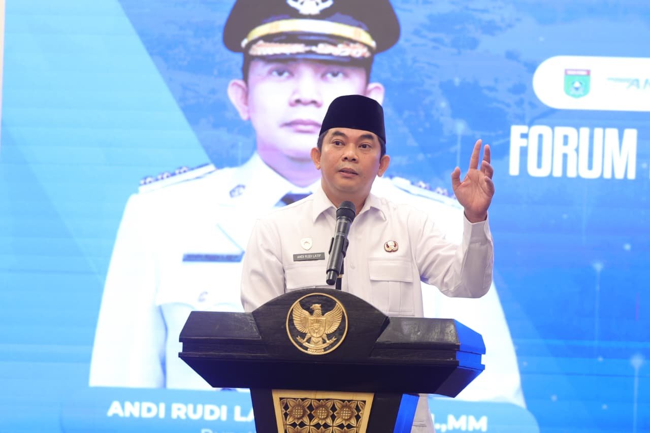 Forum Konsultasi Publik, Bupati Tanah Bumbu Minta Dunia Usaha Perkuat Peran Sosial