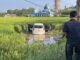 Mobil Tercebur ke Sawah di Kersik Putih, Damkar Evakuasi Tanpa Korban