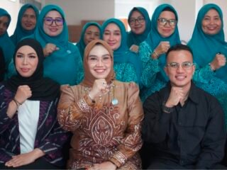 Beauty Class Meriahkan Hari Jadi ke-23 Tanah Bumbu, Ketua TP PKK Ikut Belajar Tampil Flawless