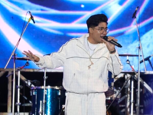 Fitri Carlina dan Syahriyadi Tampil Memukau di Pagatan