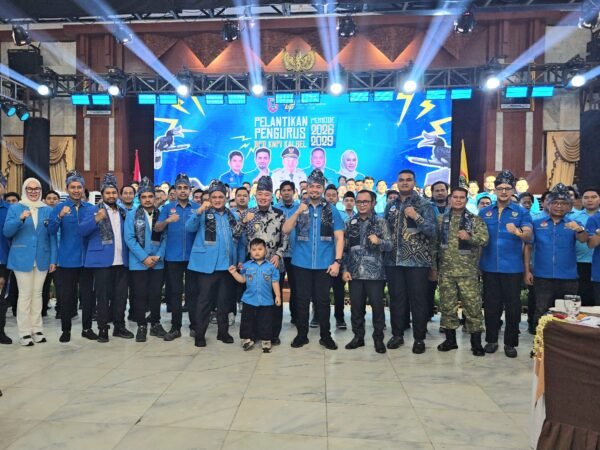 H. Muhidin Hadiri Pelantikan Pengurus DPD KNPI Kalsel 2026-2029