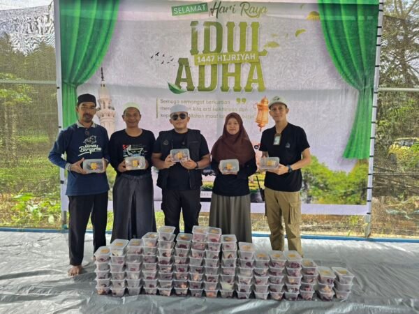 PT. Arutmin Tambang Batulicin Berbagi 1.000 Paket Daging Kurban Untuk  Masyarakat