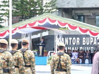 Bupati Andi Rudi Latif Pimpin Upacara Harkitnas dan Proklamasi Gubernur Tentara ALRI Divisi IV Kalimantan Ke-77
