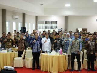 Bupati Andi Rudi Latif Perkuat Komitmen Ketahanan Pangan Melalui Bimtek KKPR dan Integrasi Data LBS