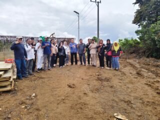 Gabungan Komisi DPRD Tanah Bumbu Monitoring Pembangunan Jembatan Batulaki