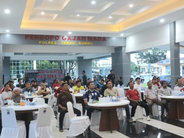 Polres Tanah Bumbu Gelar Nobar Piala Dunia 2026, Pererat Kebersamaan Jelang Hari Bhayangkara ke-80