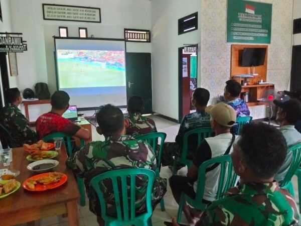 Kodim 1022/Tanah Bumbu Gelar Nobar Piala Dunia 2026 Bersama Masyarakat