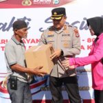 Polres Tanah Bumbu Bagikan 1.000 Paket Sembako Sambut Hari Bhayangkara ke-80