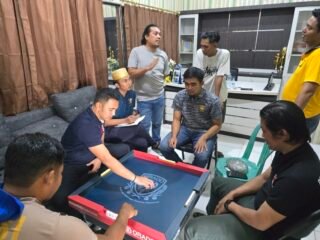 ORADO Tanah Bumbu Sosialisasikan Olahraga Domino di Mapolsek Karang Bintang