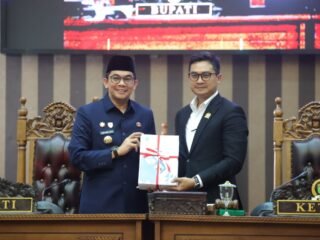 Bupati Andi Rudi Latif Sampaikan KUA-PPAS 2027