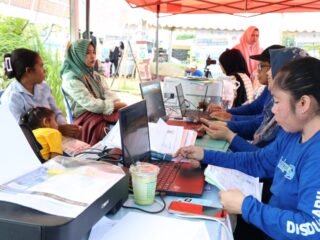 Aksi Sinergitas Merah Putih di Satui Disambut Antusias, Hadirkan Pelayanan Publik hingga Doorprize