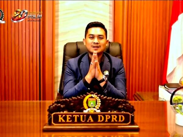 Pimpinan dan Seluruh Anggota DPRD Tanah Bumbu Ucapkan Dirgahayu Bhayangkara ke-80