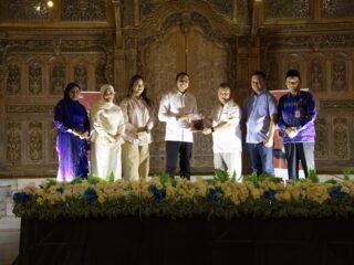 Hadiri Launching Buku Antologi “Suara dari Tenggara”, Bupati Andi Rudi Latif Apresiasi Perkembangan Literasi di Bumi Bersujud