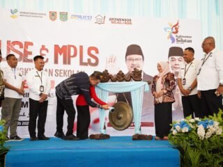 Bupati Andi Rudi Latif Resmi Buka MPLS SR Terintegrasi 1 Tanah Bumbu, Cita-cita Hadirkan Boarding School Terwujud Melalui program Sekolah Rakyat