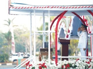 Bupati Andi Rudi Latif Apresiasi Kekhidmatan Upacara HUT RI Ke-81 di Tanah Bumbu