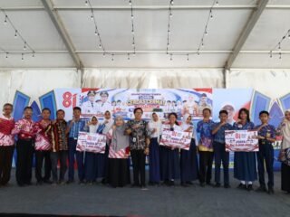 Bupati Andi Rudi Latif Dorong Akademik dan Karakter Pelajar Lewat Lomba Cerdas Cermat HUT ke-81 RI