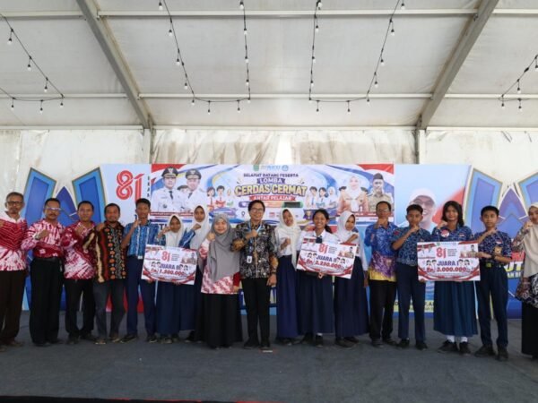 Bupati Andi Rudi Latif Dorong Akademik dan Karakter Pelajar Lewat Lomba Cerdas Cermat HUT ke-81 RI