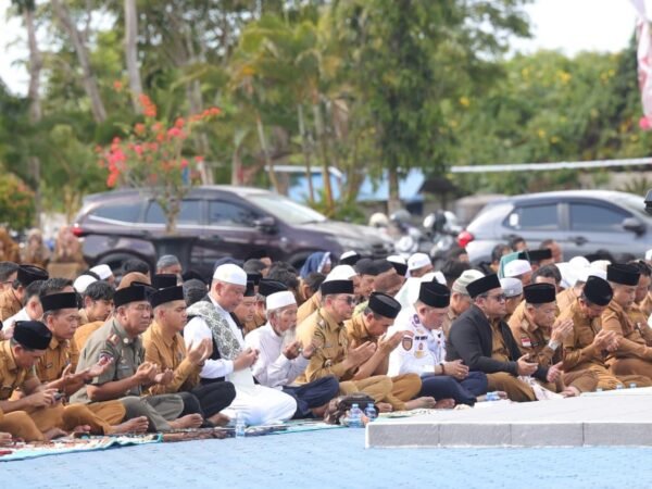 Tersedu Saat Sambutan, Bupati Andi Rudi Latif Berdoa Agar Hujan Segera Turun