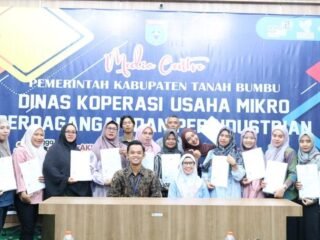 19 Pelaku Usaha Mikro di Tanah Bumbu Terima Sertifikat Halal