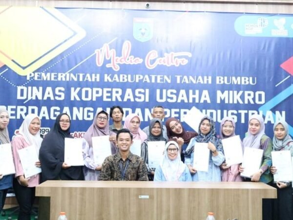 19 Pelaku Usaha Mikro di Tanah Bumbu Terima Sertifikat Halal