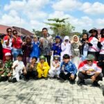 Tampil Kompak dalam Karnaval, Siswa Kelas 4 SDN 2 Sarigadung Didampingi Orang Tua