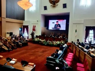Rapat Paripurna DPRD Tanah Bumbu Bahas Lanjutan Raperda Pajak dan Retribusi Daerah