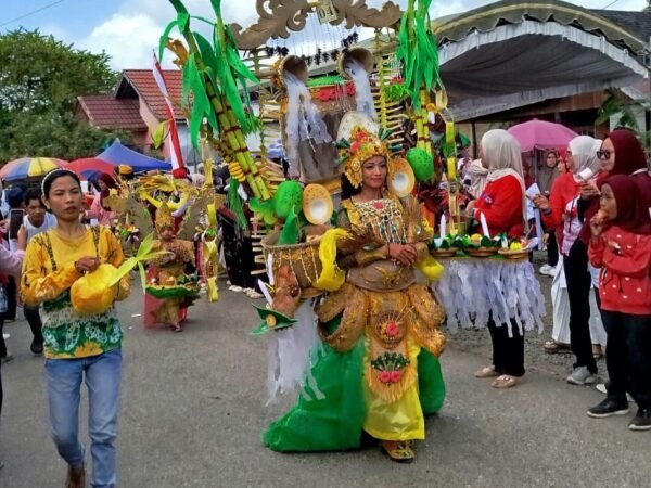 Karnaval Mawar Sharon Cenderawasih Meriahkan HUT ke-81 RI, Diikuti Ribuan Peserta