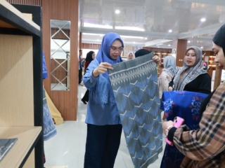 Andi Irmayani Rudi Latif Dorong Inovasi Dekranasda untuk Perkuat Kerajinan Tanah Bumbu