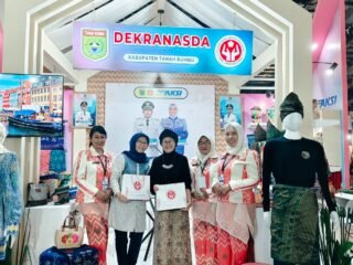 Dekranasda Tanah Bumbu Promosikan Tenun Pagatan di INACRAFT October 2026