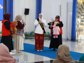 Bunda Literasi Tanah Bumbu Ajak Kader Posyandu Tanamkan Minat Baca Lewat Mendongeng