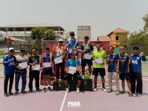 Ady-Nahrul Juara Ganda Putra Umum Turnamen Tenis Sumpah Pemuda JTC Tanah Bumbu-Rumah Pena