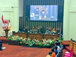 Paripurna DPRD Tanah Bumbu Bahas Penarikan Raperda Perlindungan Lahan Pertanian