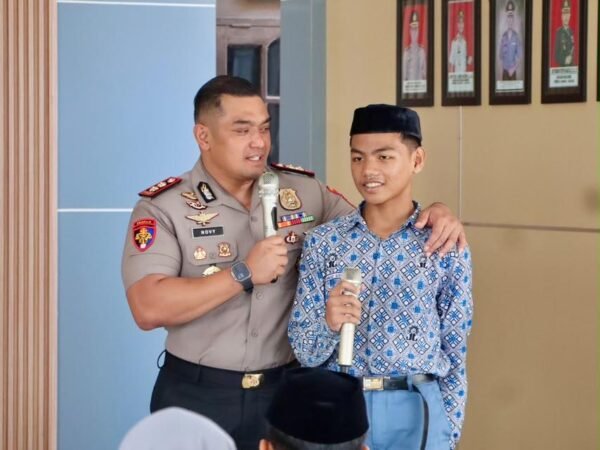 Sambut Kunjungan Siswa SMP Muhammadiyah, Kapolres Tanah Bumbu Beri Edukasi Bahaya Narkoba dan Bullying