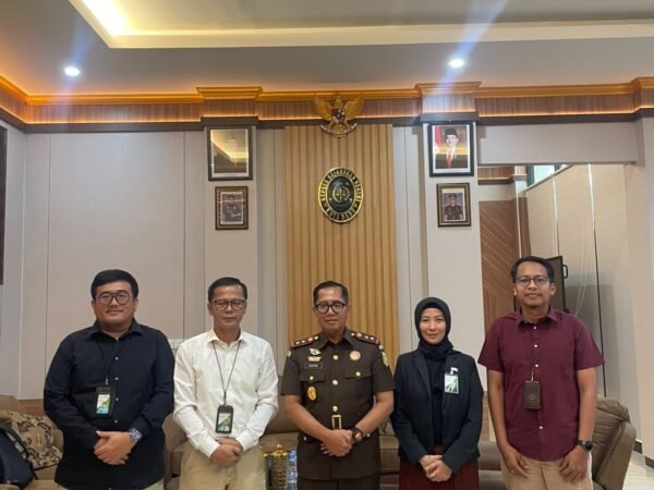Lindungi Hak Pekerja, BPJS Ketenagakerjaan Batulicin Serahkan SKK Penagihan Rp3,25 Miliar ke Kejari Kotabaru
